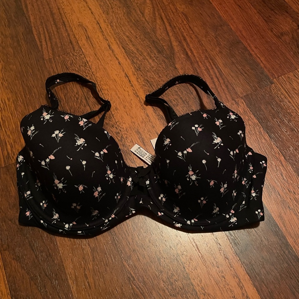 women’s 32DD size bra from victoria’s secret